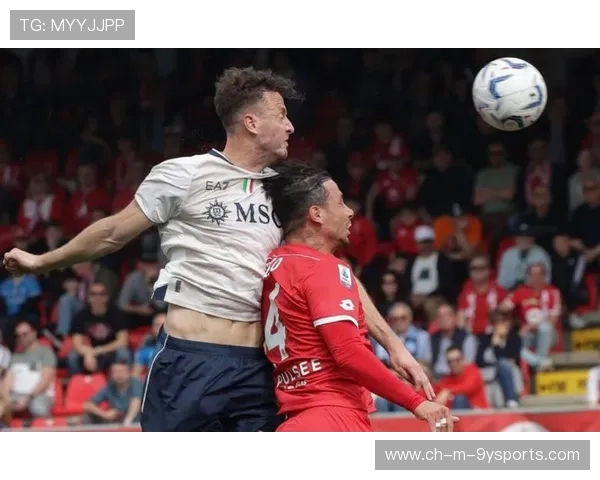 奥斯梅恩连续拉扯后爆射破门