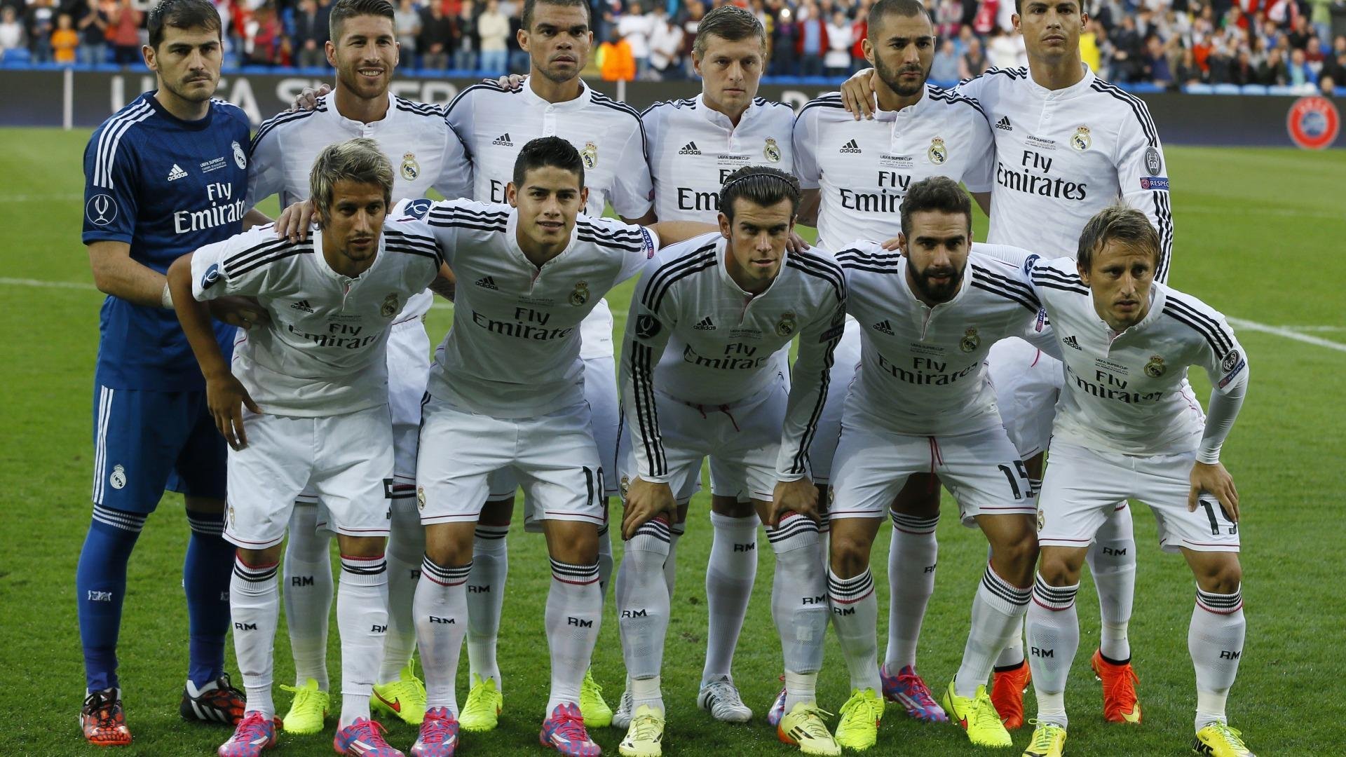 巴萨前场传切配合制造绝佳机会,巴萨传控阵型