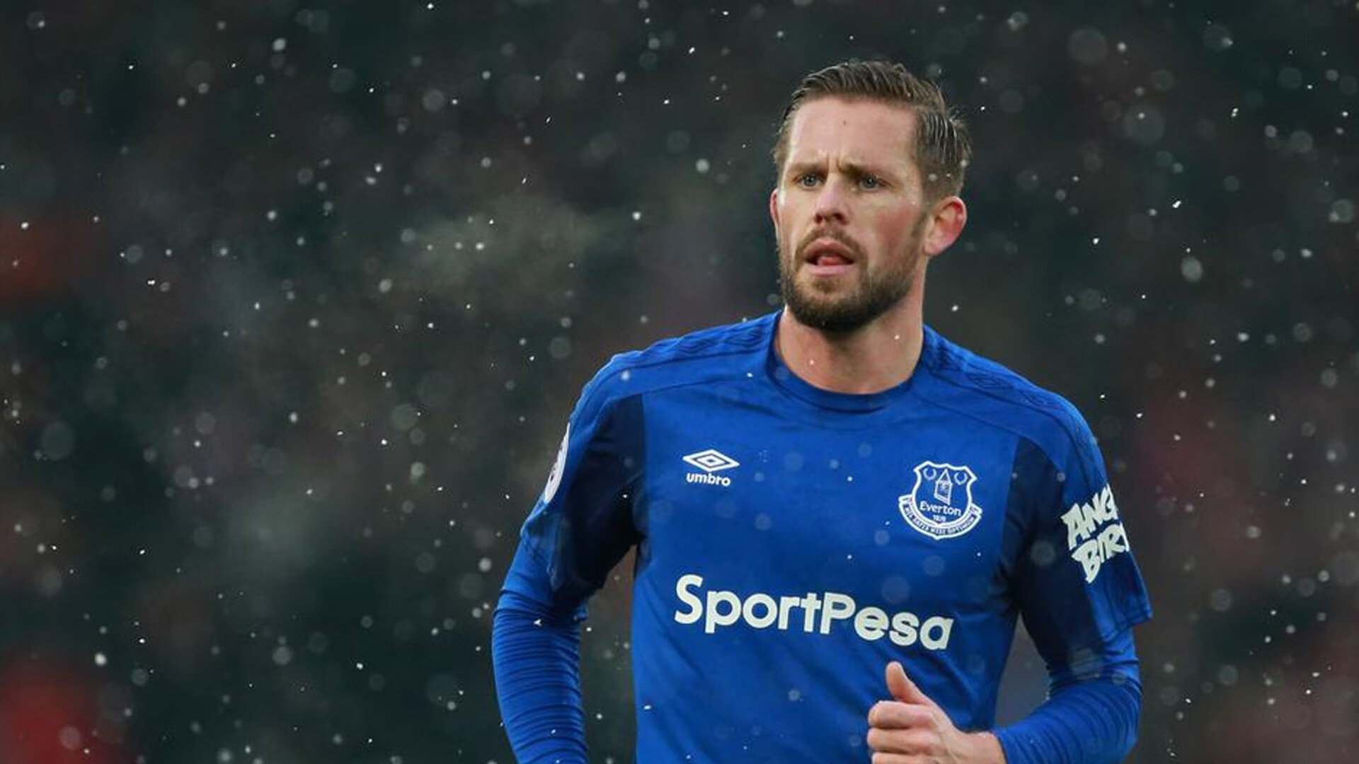 莱昂·马尔尚用坚韧精神征服赛场挑战,豪尔赫·莱昂马丁内斯